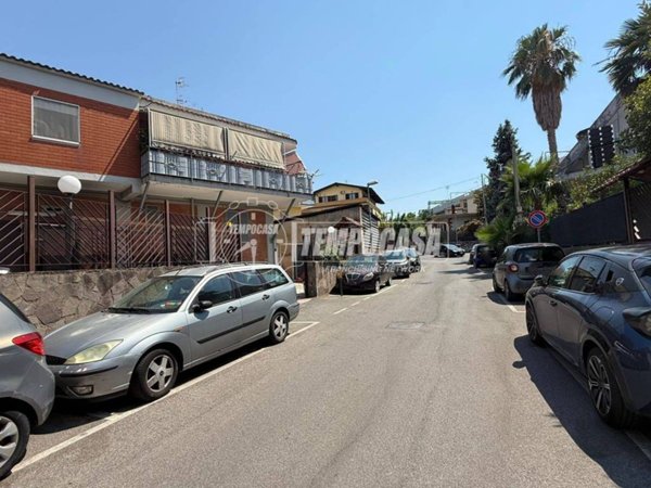 appartamento in vendita a Napoli in zona Piscinola