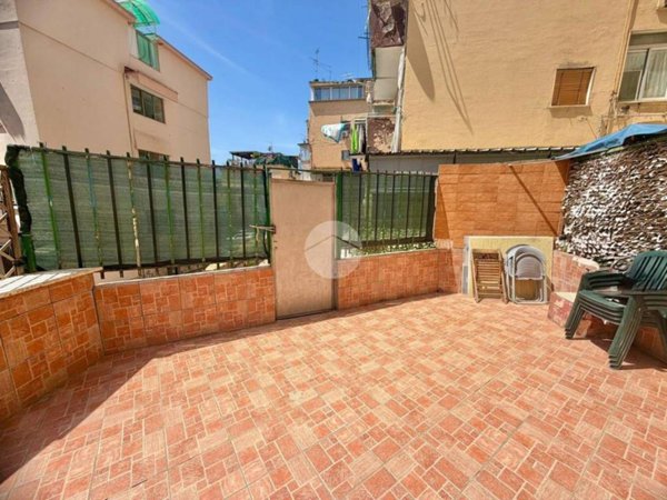 appartamento in vendita a Napoli in zona Fuorigrotta