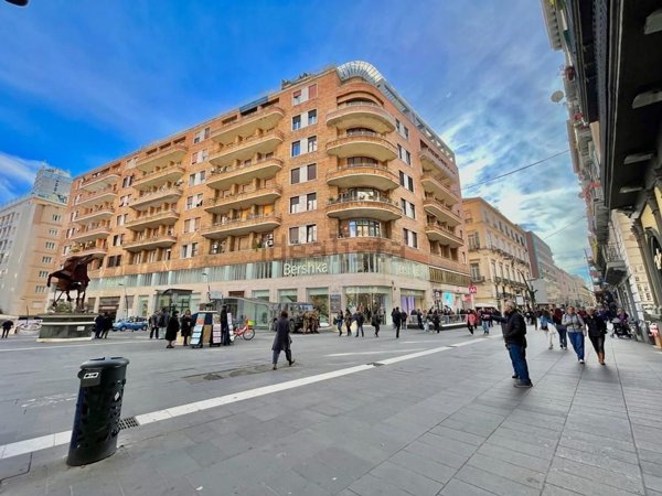 appartamento in vendita a Napoli in zona Montecalvario