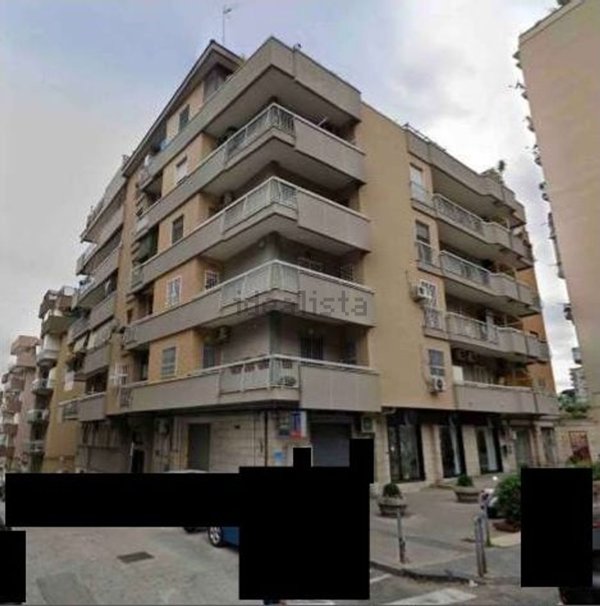 appartamento in vendita a Napoli in zona Fuorigrotta