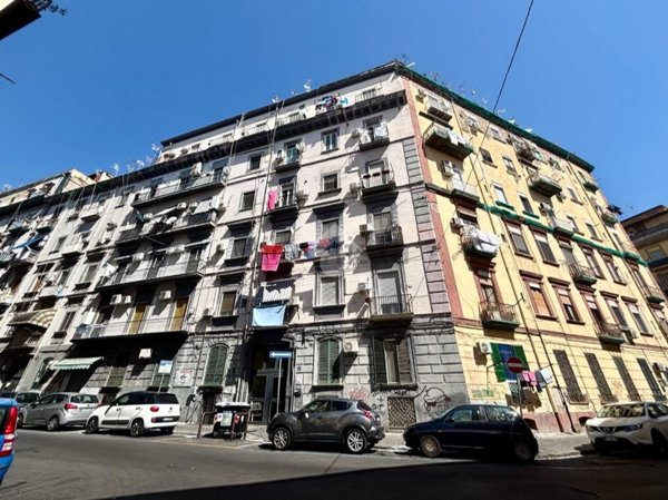 appartamento in vendita a Napoli in zona Vicaria