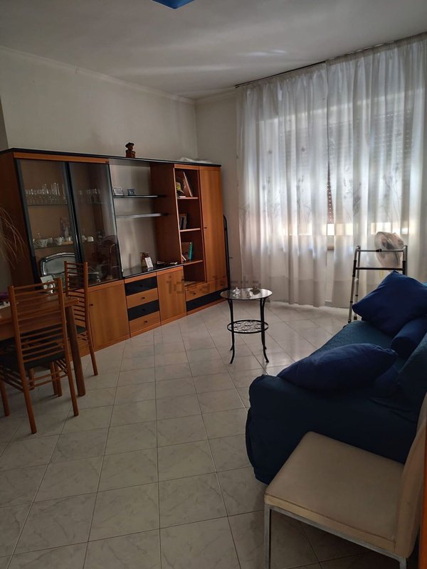 appartamento in vendita a Napoli in zona Chiaia