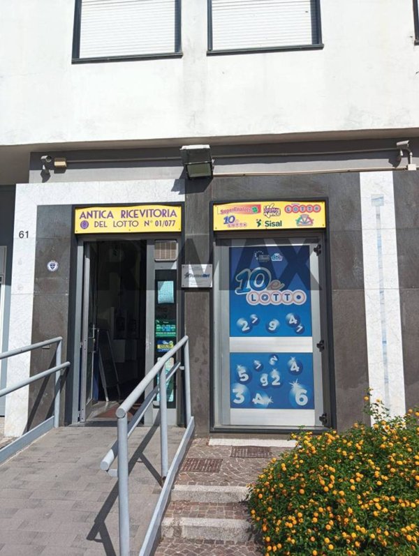 negozio in vendita a Napoli