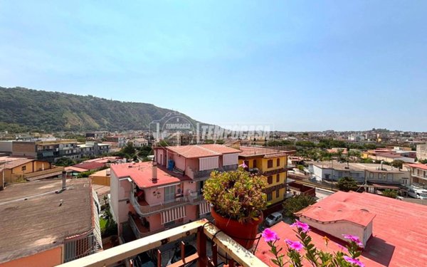 appartamento in vendita a Napoli in zona Pianura