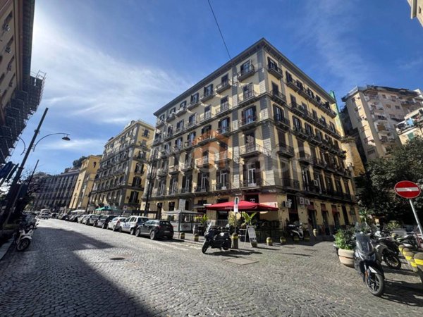 appartamento in vendita a Napoli in zona San Ferdinando