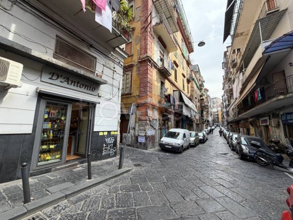 appartamento in vendita a Napoli in zona Centro Antico