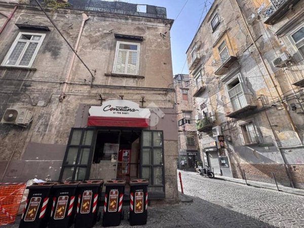 appartamento in vendita a Napoli in zona Stella