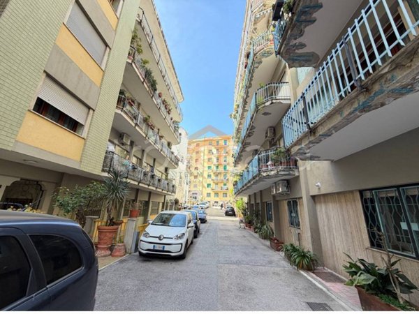 appartamento in vendita a Napoli in zona Arenella