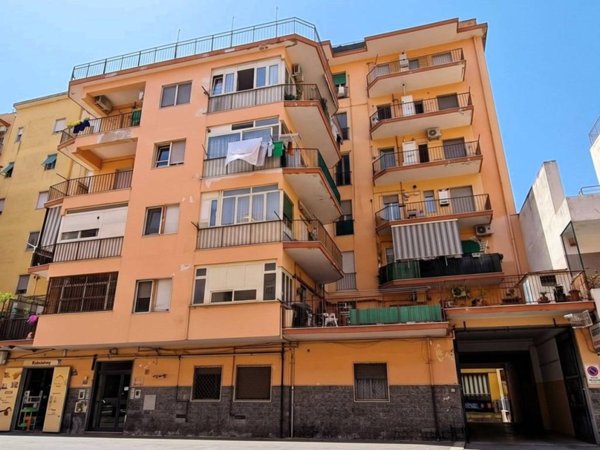 appartamento in vendita a Napoli in zona Bagnoli