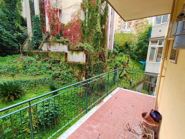appartamento in vendita a Napoli in zona Stella