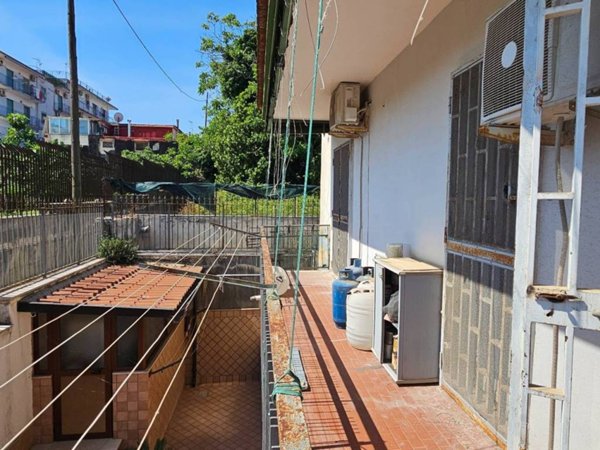appartamento in vendita a Napoli in zona Pianura