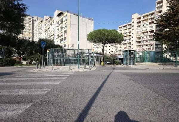 appartamento in vendita a Napoli in zona Barra