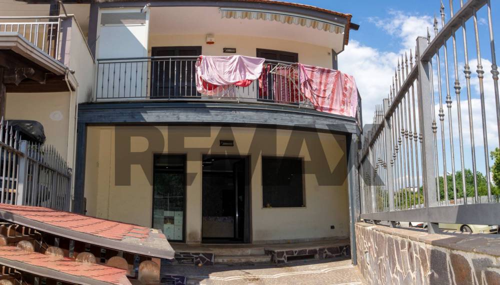 appartamento in vendita a Napoli in zona Poggioreale