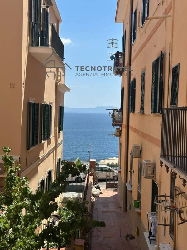 appartamento in vendita a Napoli in zona Posillipo