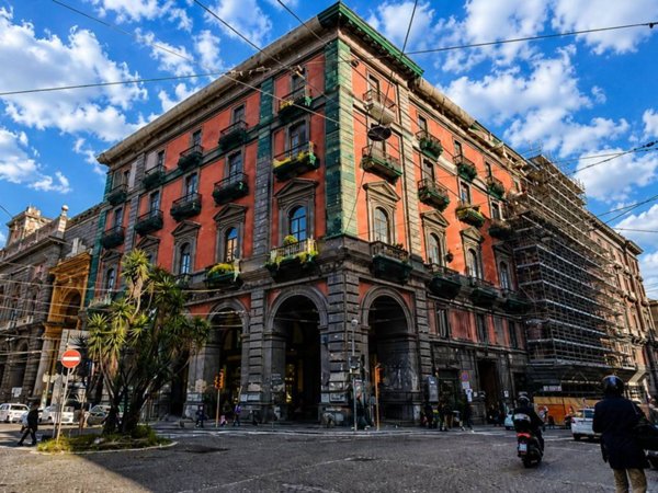 appartamento in vendita a Napoli in zona Stella