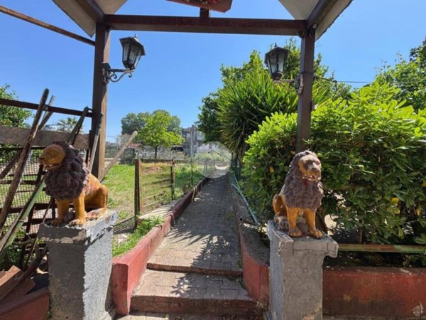 appartamento in vendita a Napoli in zona Stella