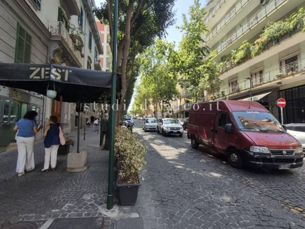 appartamento in vendita a Napoli in zona Vomero