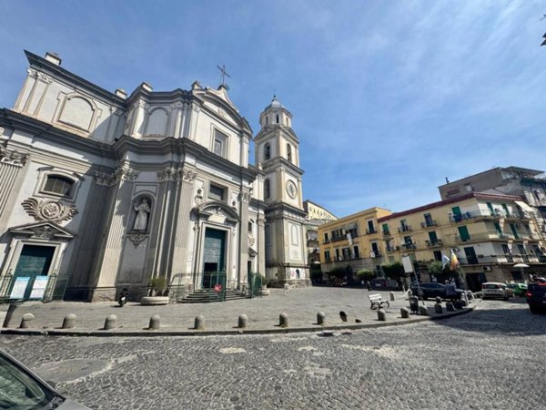 appartamento in vendita a Napoli in zona Stella