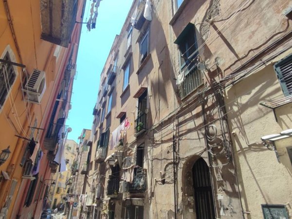 appartamento in vendita a Napoli in zona Montecalvario