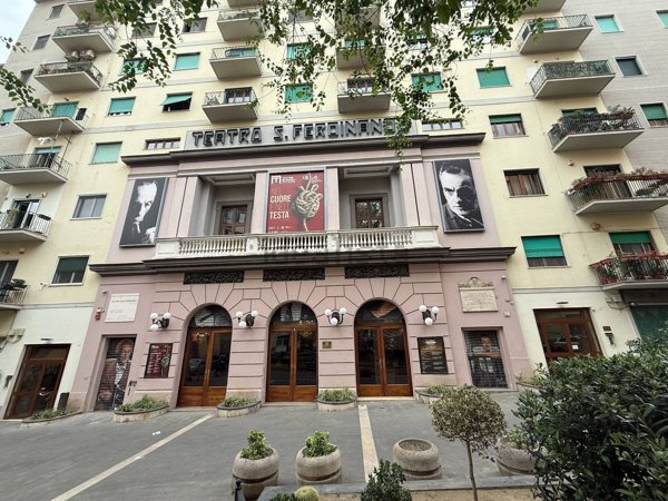appartamento in vendita a Napoli in zona San Lorenzo