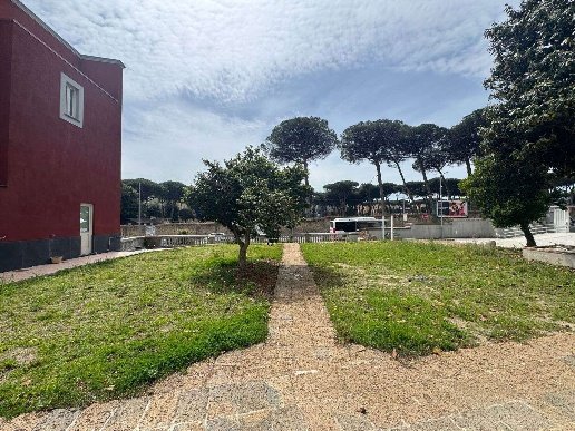 appartamento in vendita a Napoli in zona Capodimonte / Colli Aminei