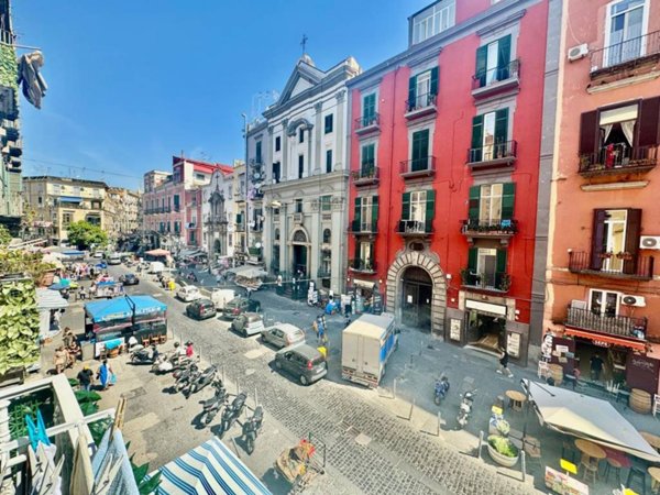 appartamento in vendita a Napoli in zona Stella