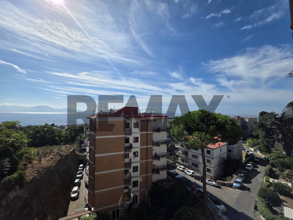 appartamento in vendita a Napoli in zona Posillipo