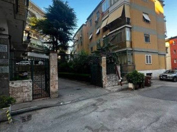 appartamento in vendita a Napoli in zona Arenella