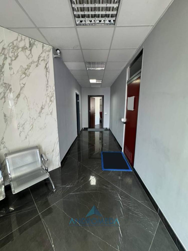 ufficio in vendita a Napoli in zona Poggioreale