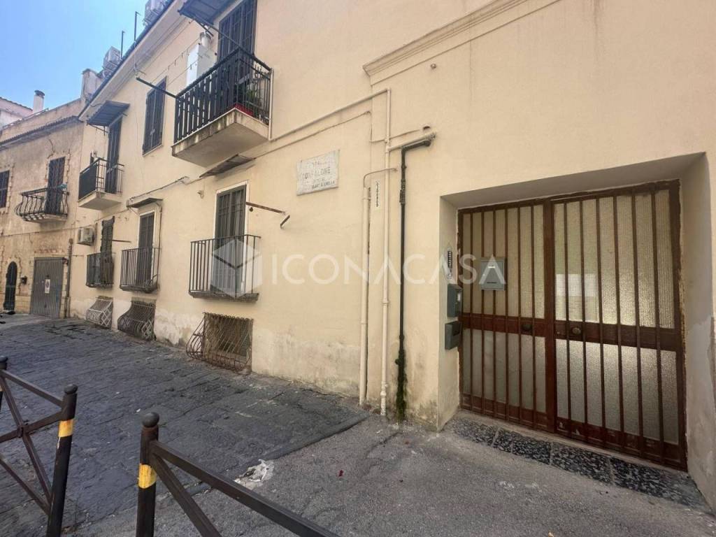 appartamento in vendita a Napoli in zona Arenella