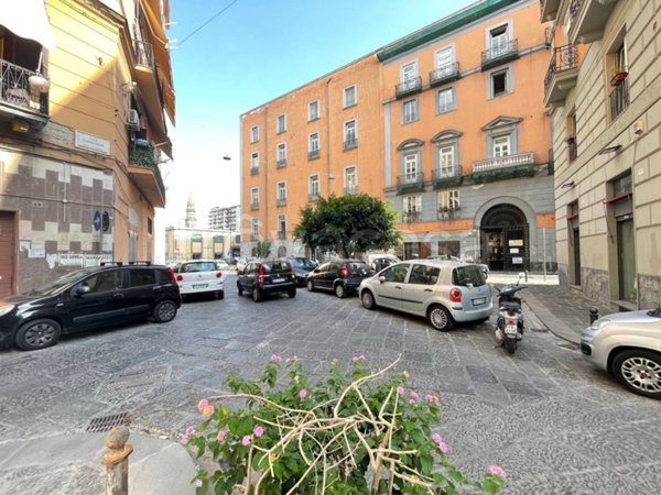 appartamento in vendita a Napoli in zona Pendino / San Giuseppe