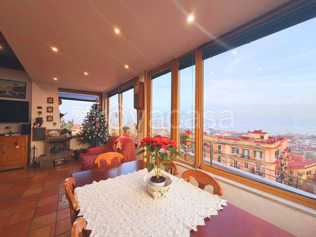 appartamento in vendita a Napoli