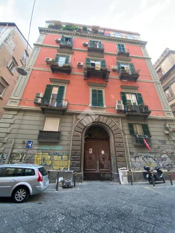 appartamento in vendita a Napoli in zona Stella