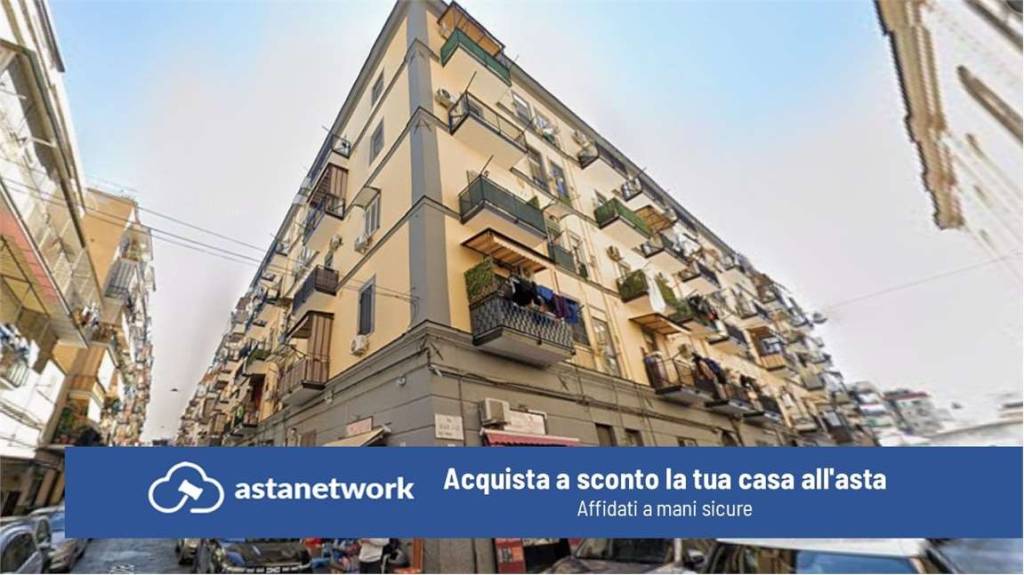 appartamento in vendita a Napoli in zona San Lorenzo