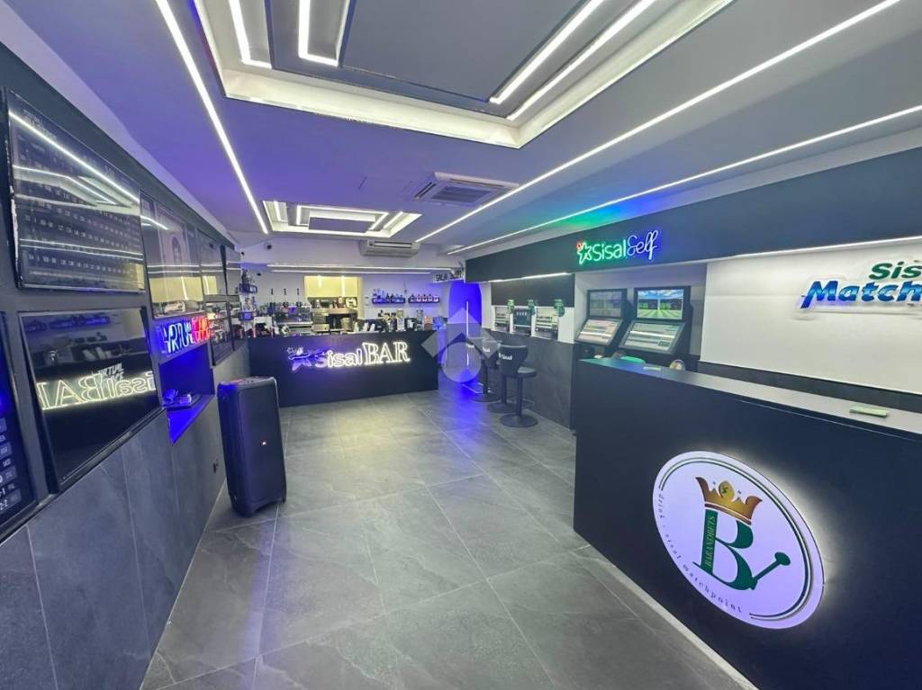 ufficio in vendita a Napoli in zona Bagnoli