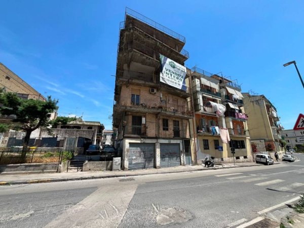 appartamento in vendita a Napoli in zona Miano