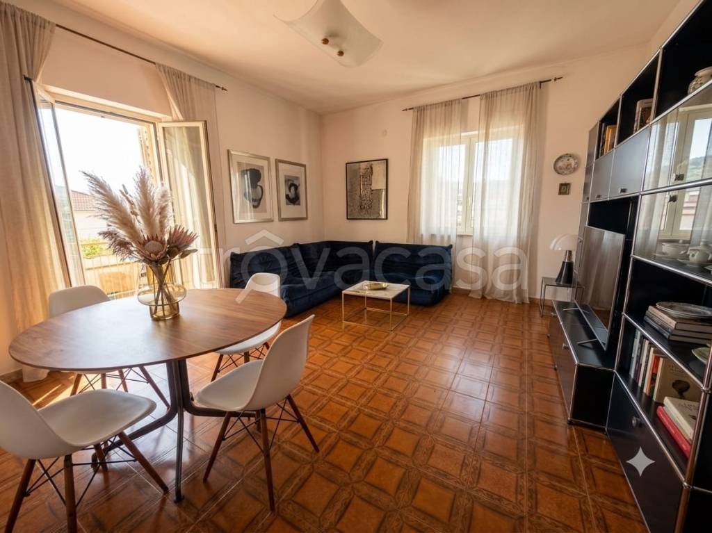 appartamento in vendita a Napoli in zona Pianura