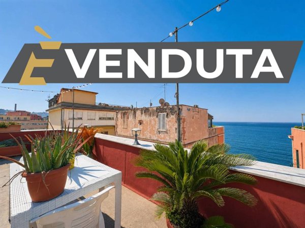 appartamento in vendita a Napoli in zona Bagnoli