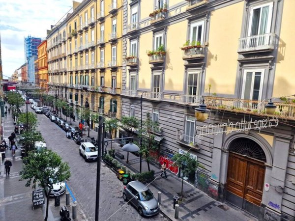 appartamento in vendita a Napoli in zona Pendino / San Giuseppe