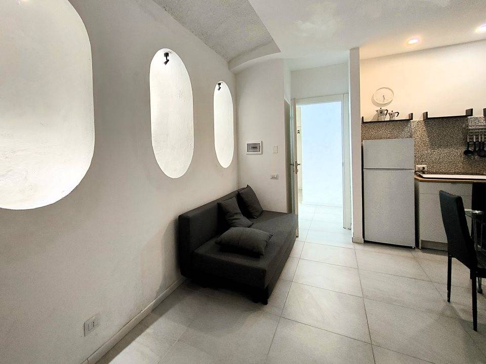appartamento in vendita a Napoli in zona Chiaia