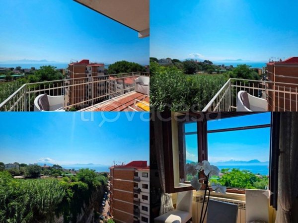 appartamento in vendita a Napoli in zona Posillipo