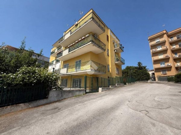 appartamento in vendita a Napoli in zona Posillipo