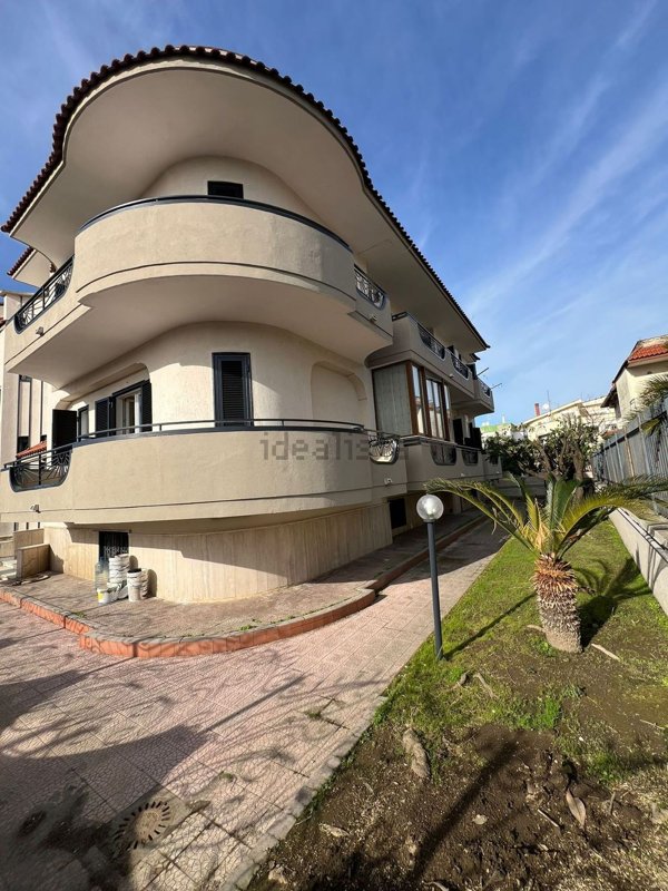 appartamento in vendita a Napoli in zona San Pietro a Patierno