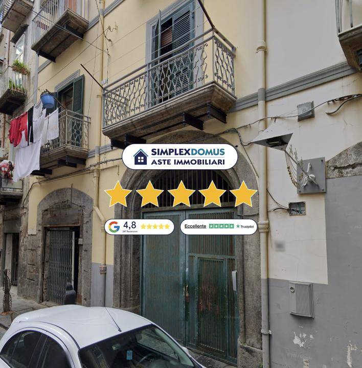 appartamento in vendita a Napoli in zona Porto