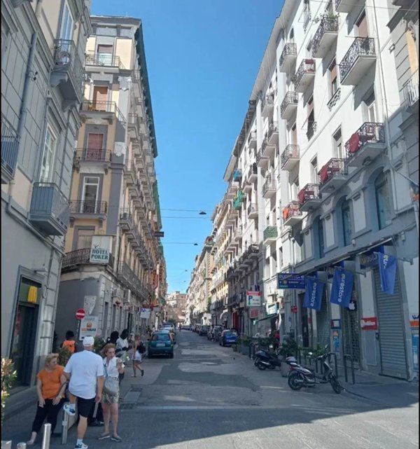 casa indipendente in vendita a Napoli in zona Centro Antico