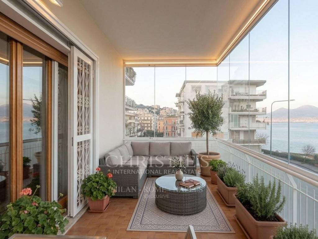 appartamento in vendita a Napoli in zona Posillipo