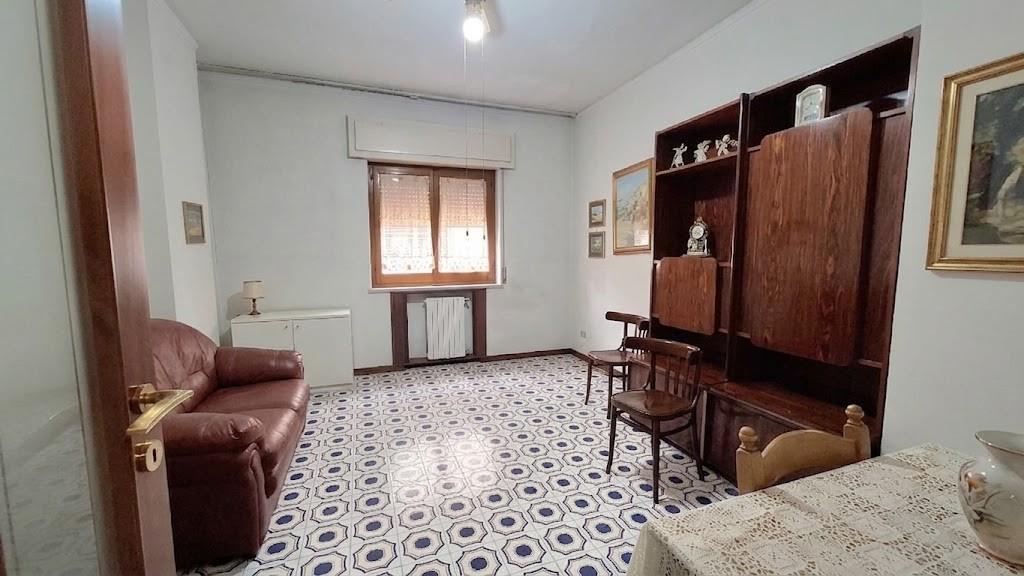 appartamento in vendita a Napoli in zona Secondigliano