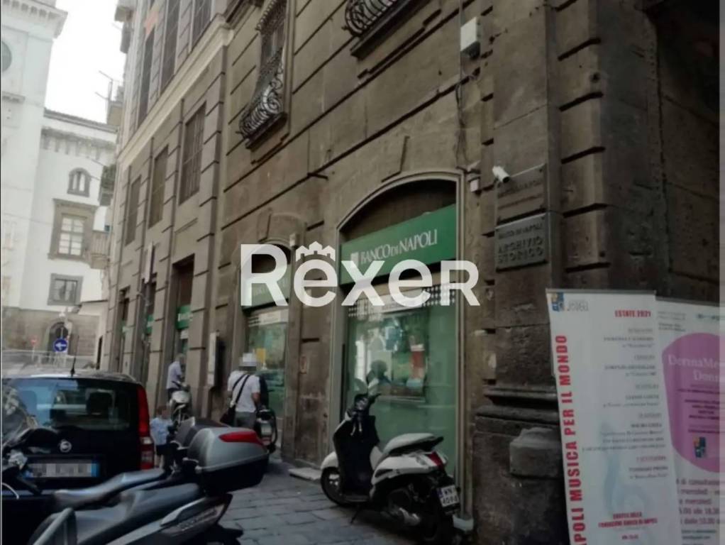 appartamento in vendita a Napoli in zona Centro Antico
