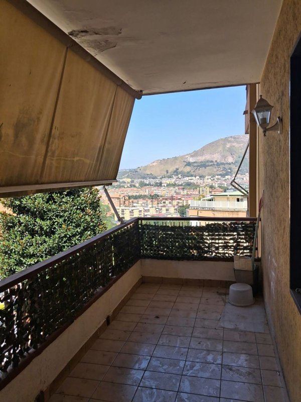 appartamento in vendita a Napoli in zona Fuorigrotta