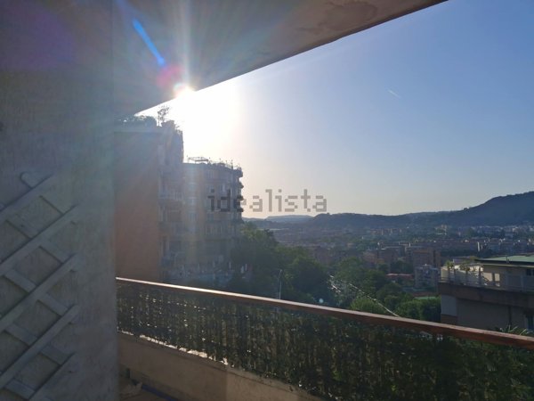 appartamento in vendita a Napoli in zona Fuorigrotta